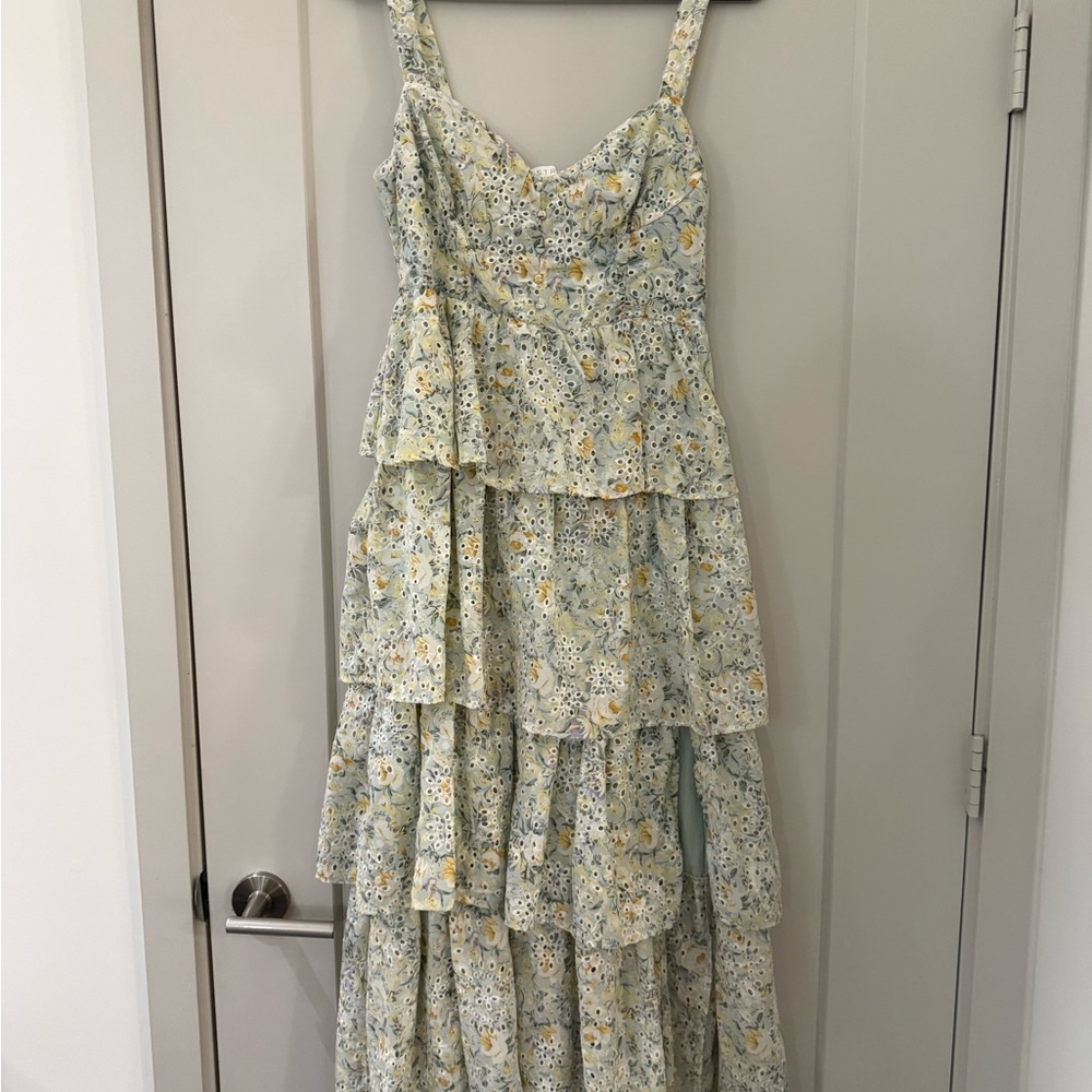ASTR The Label | Midsummer Eyelet Tiered Maxi Dress | Size L - Picture 4 of 9